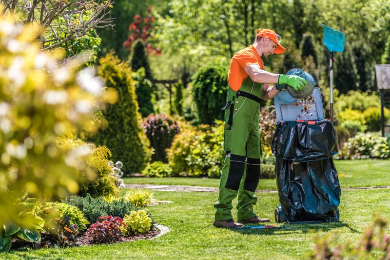 Fall Lawn Cleanup Service in Honolulu, HI